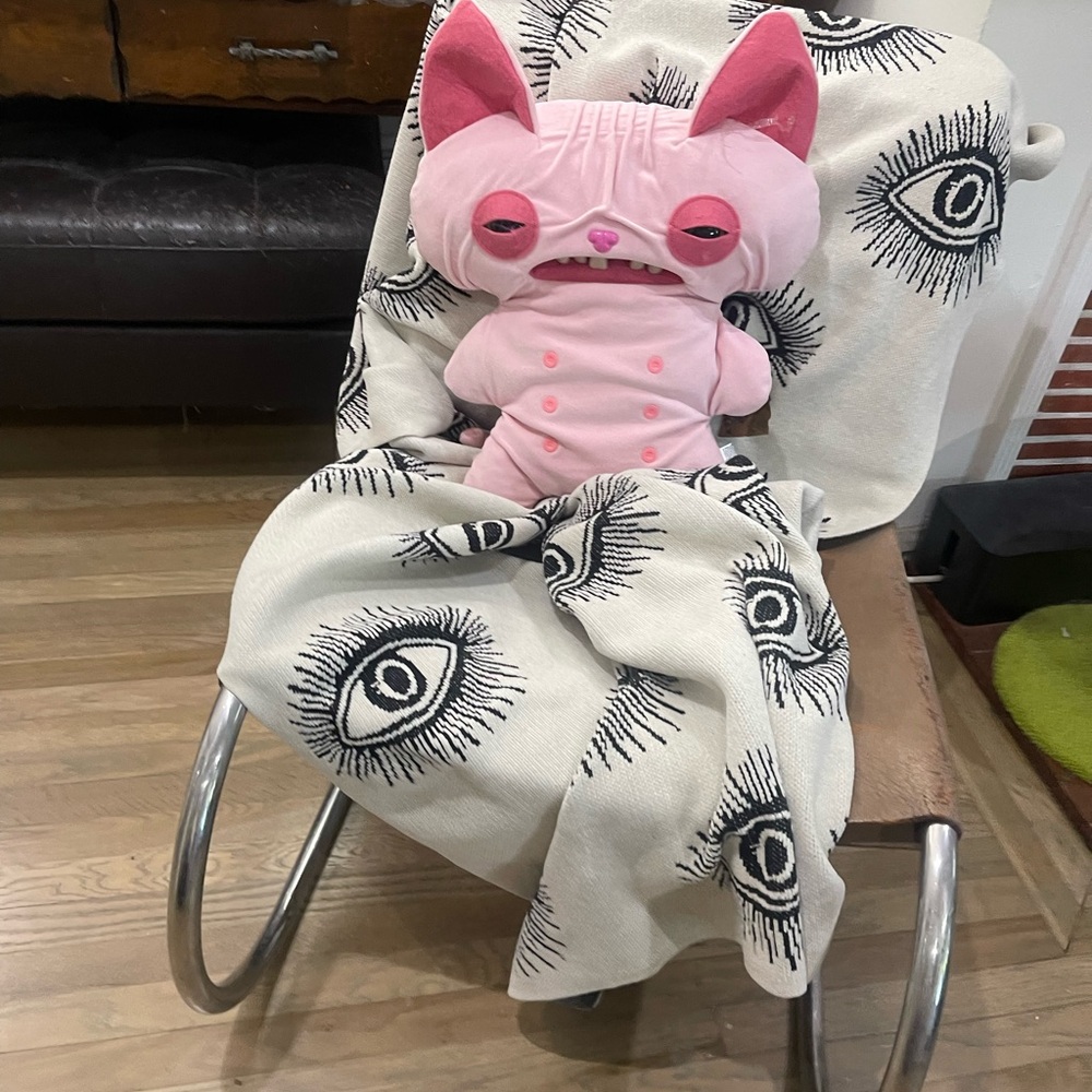 Monochrome Eye Design Throw Blanket